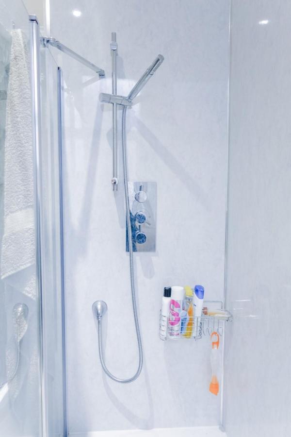 Newly Furnished 2 Bedroom Apartment On Leith Walk Edinburgh Bagian luar foto